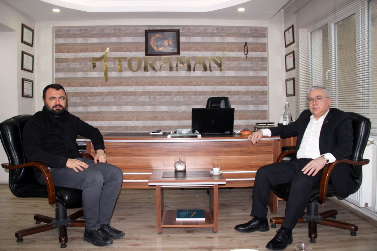 Sayın Valimiz Dr. <a href="/valisimsek/">Yılmaz Şimşek</a> ‘e fakirhanemizi ziyaretlerinden ötürü teşekkür ederiz.