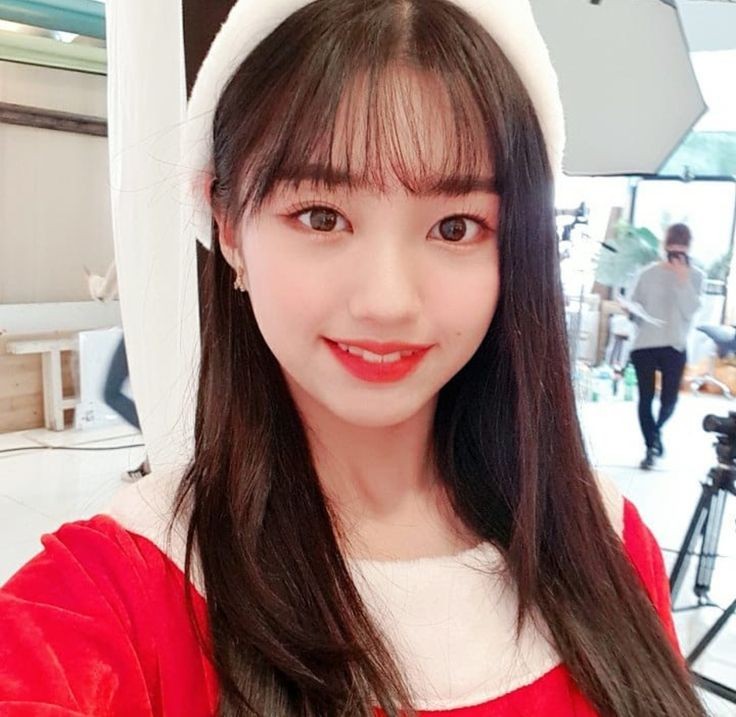 tiny_yeseo's tweet photo. merry christmas !! 🎄❤ https://t.co/QfQsWIDaLD