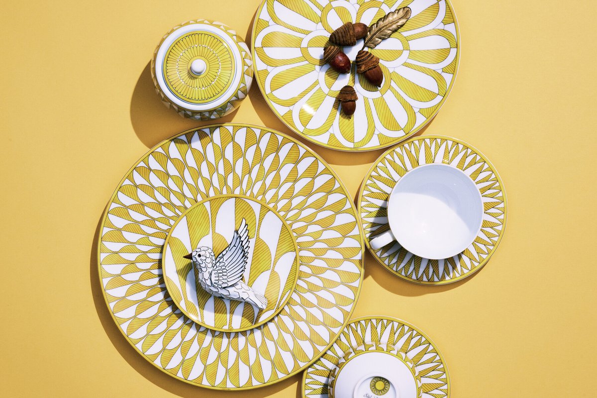 SPUR_magazine's tweet image. エルメスのホームコレクションを知っていますか？ #SPUR２月号 では、クラフツマンシップと遊び心が詰まった最上級のアイテムをご紹介。この1年頑張った自分へのご褒美に、素敵なホームグッズはいかがでしょう。 
#シュプール_2月号　

🔻購入はこちら
lnky.jp/8hmKoV3