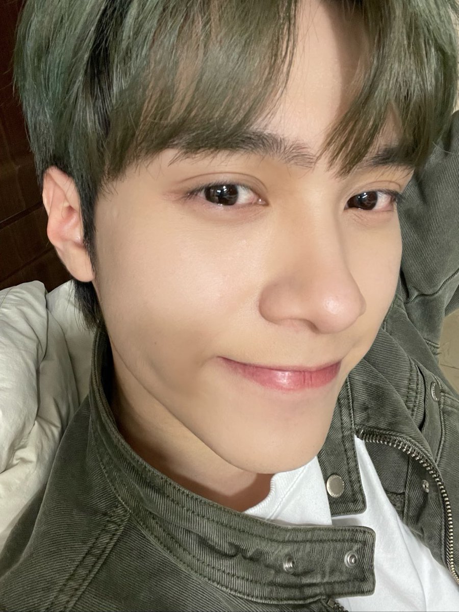 221224 💭 [3]

Merry Christmas~ take a shower and get ready for bed, good night y/n