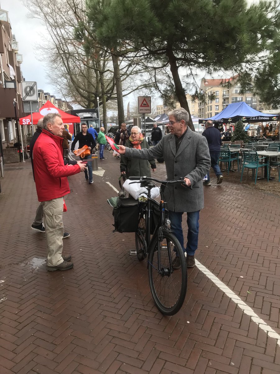 HenkvGerven's tweet photo. #SPOss fijne feestdagen! https://t.co/2tRC1LF1YM