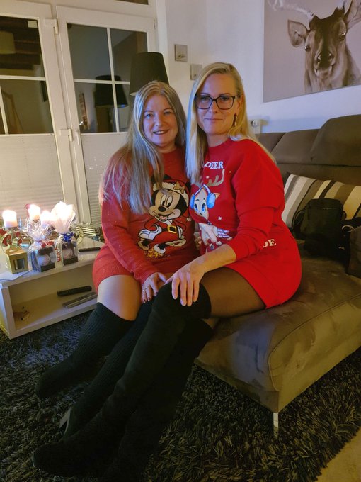 Ich w&uuml;nsche Euch allen Frohe Weihnachten🧑&zwj;🎄🎄💋Lasst Euch reich beschenken! Ich feier heute zusammen mit<a href="/tag/actress"class="tags"><span>#actress</span></a><a href="/tag/bestfriends"class="tags"><span>#bestfriends</span></a><a href="/tag/milf"class="tags"><span>#milf</span></a><a href="/tag/froheweihnachten"class="tags"><span>#froheweihnachten</span></a>