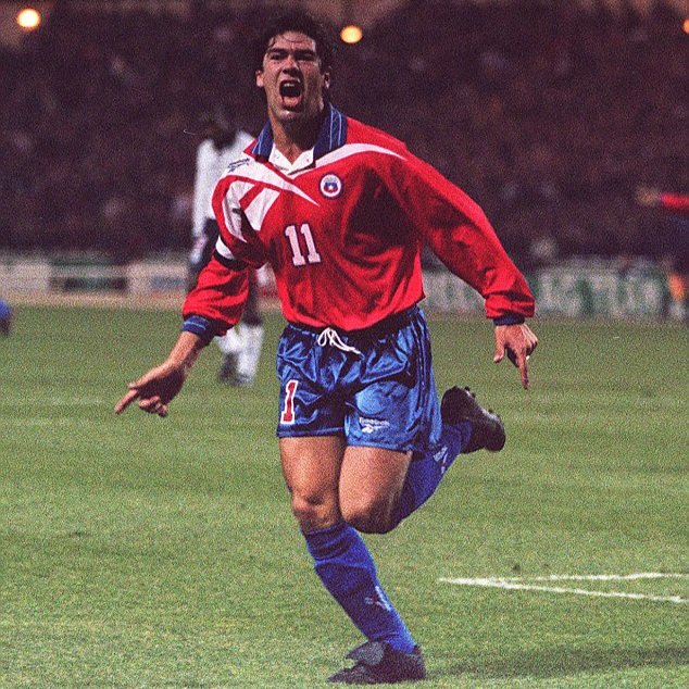 Happy Birthday to former Chile striker Marcelo Salas.       