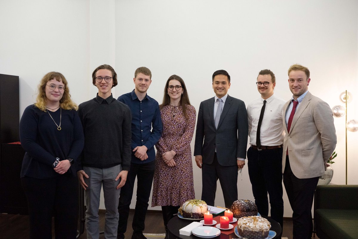 frwopitz's tweet photo. We’re now looking forward to take our findings to further audiences in smaller towns and more remote places of Central Germany in the New Year. Thanks to everyone who is making this possible. But for now: Merry Christmas to those who celebrate, and a Guten Rutsch! https://t.co/TZqqZphXQB