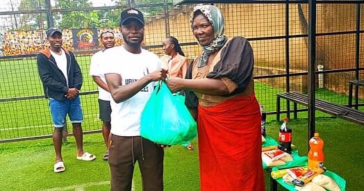 ubuntudisciples's tweet photo. The African spirit of togetherness (UBUNTU) flows in the blood of the African race as we strive to spread it to the world. We give not because we have much but because we understand what it means not to have . Merry Christmas 🎁 🎅 and happy new 

#cbo
#ubuntuoutreach https://t.co/ZXnymXds8K