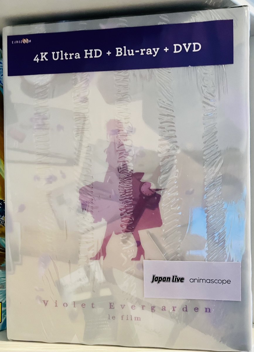 Voilà l’ultime #concours de #Noel !🎁

Remporte :
Un Panasonic UB450
Un coffret #VioletEvergarden le film en collector 4K UltraHD 

Concours ouvert pour la France métropolitaine et la Belgique UNIQUEMENT.

Modalité:
 
➡️follow <a href="/ViCklatereur/">ViCklatereur</a> 
➡️#RT ce tweet

TAS : 25/12 @20h