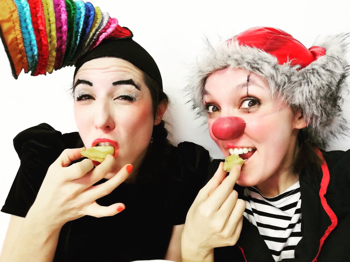 🎬 Clap de fin pour les Sœurettes!

🦋 Après une belle semaine ponctuée de représentations chaque jour dans différents lieux et pour différents publics, elles s'en vont ranger leurs valises et festoyer comme il se doit !

Vôtre duo atypique vous retrouve en 2023 !!! 🤩