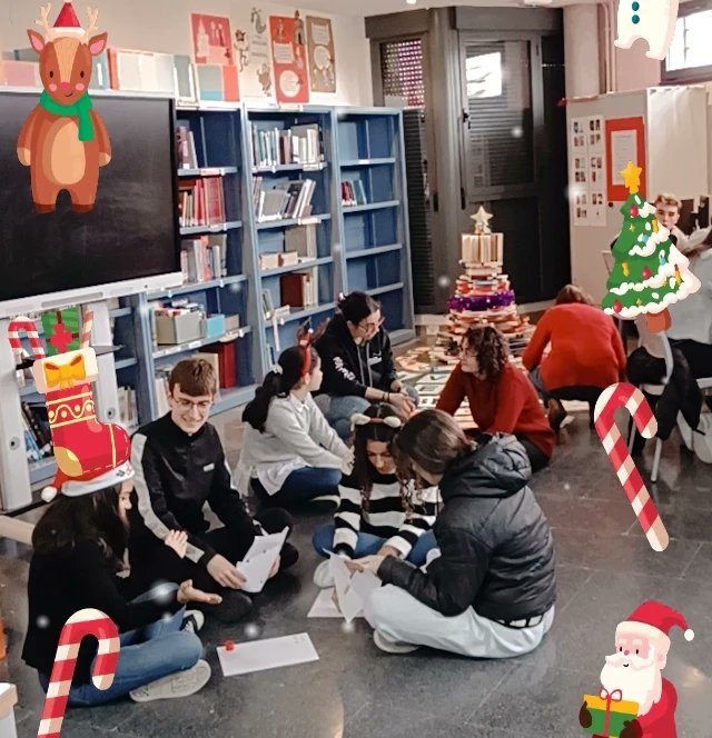 IESORIBCEGA's tweet photo. Pórtico navideño 🎄☃️🤶 con sesión de cine, tutoría y talleres de educación emocional, en el marco del Proyecto Educación Responsable 🤗❤️🤗, para realizar una activación emocional y despedir el primer trimestre🥳🎉📚👩🏻‍🎓. #educacionresponsable #educacionemocional #educacyl https://t.co/KyOBTJN0u9