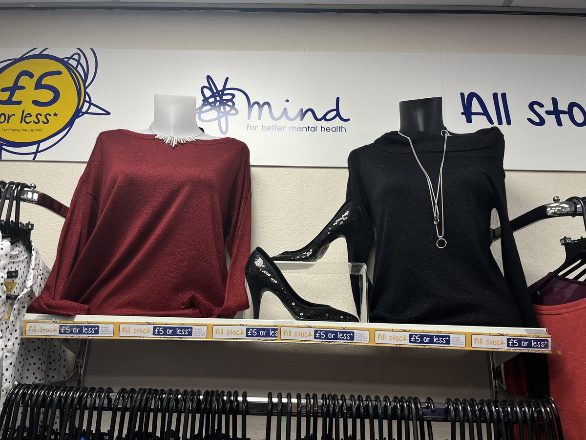 mindshopgranth2's tweet photo. It’s Christmas Eve we shut at 3pm today!! Here are some of our displays please feel free to ask for them if you’d like them!  #mymindshop #mind #mindgrantham #mindcharity https://t.co/ShkHgrVyEU
