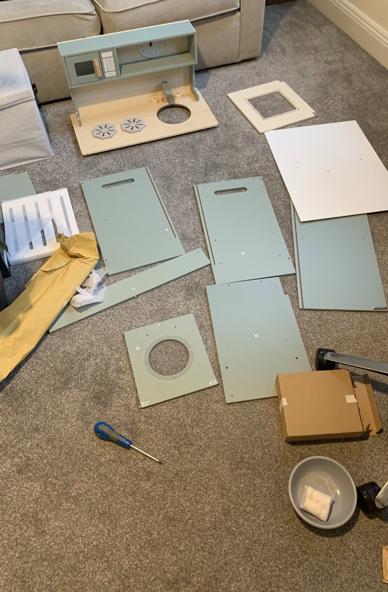 Daws2k's tweet photo. How many elves does it normally take to assemble this stuff? #ChristmasWorkshop https://t.co/QraMzxTOqn