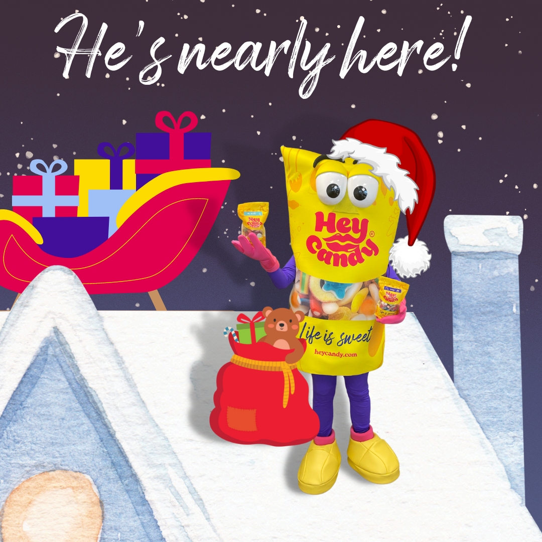 lovefunhub's tweet photo. Twas the night before Christmas, when all through the house
Not a candy was stirring, not even a chocolate mousse.
The stockings were hung by the chimney with care,
In hopes that St Lippy soon would be there.
#candy #sweets #gummys #pickamix #jellys #Christmas #santa #elf https://t.co/mcbGnpINGu