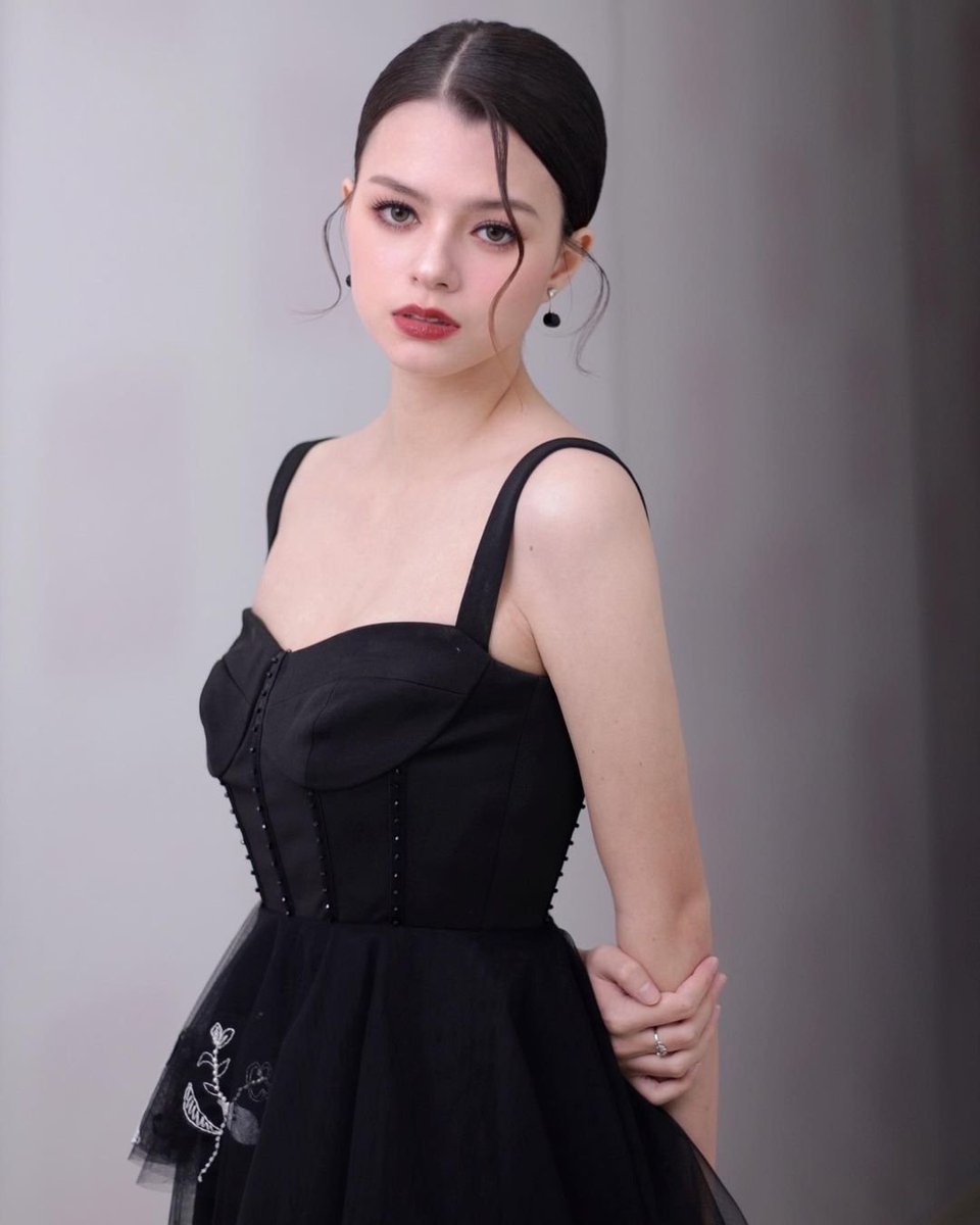 BeckysHeart_TH's tweet photo. IG becccca___ update

💄🖤

🔗 : https://t.co/d79qiCvdGf

#Beckysangels #BeckyArmstrong https://t.co/JL2Ou7RPvW