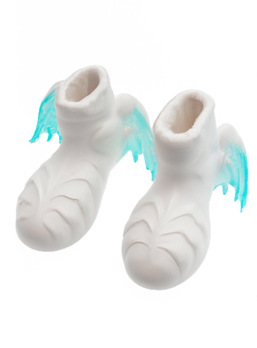 berkkavasoglu_'s tweet photo. New concept - Angelic boots 🦋 https://t.co/EaYsgxVIQj
