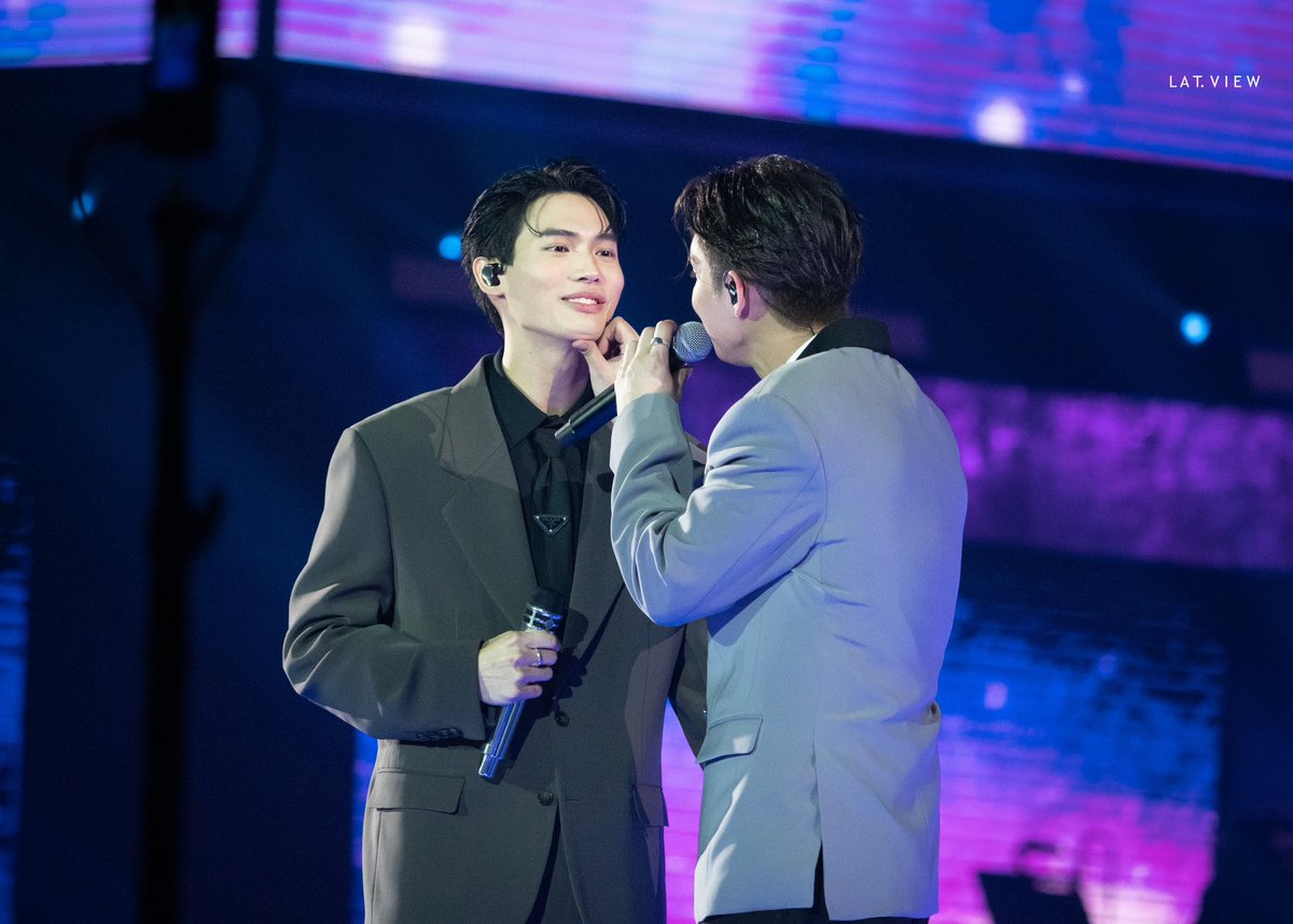 wind of bright tweet media