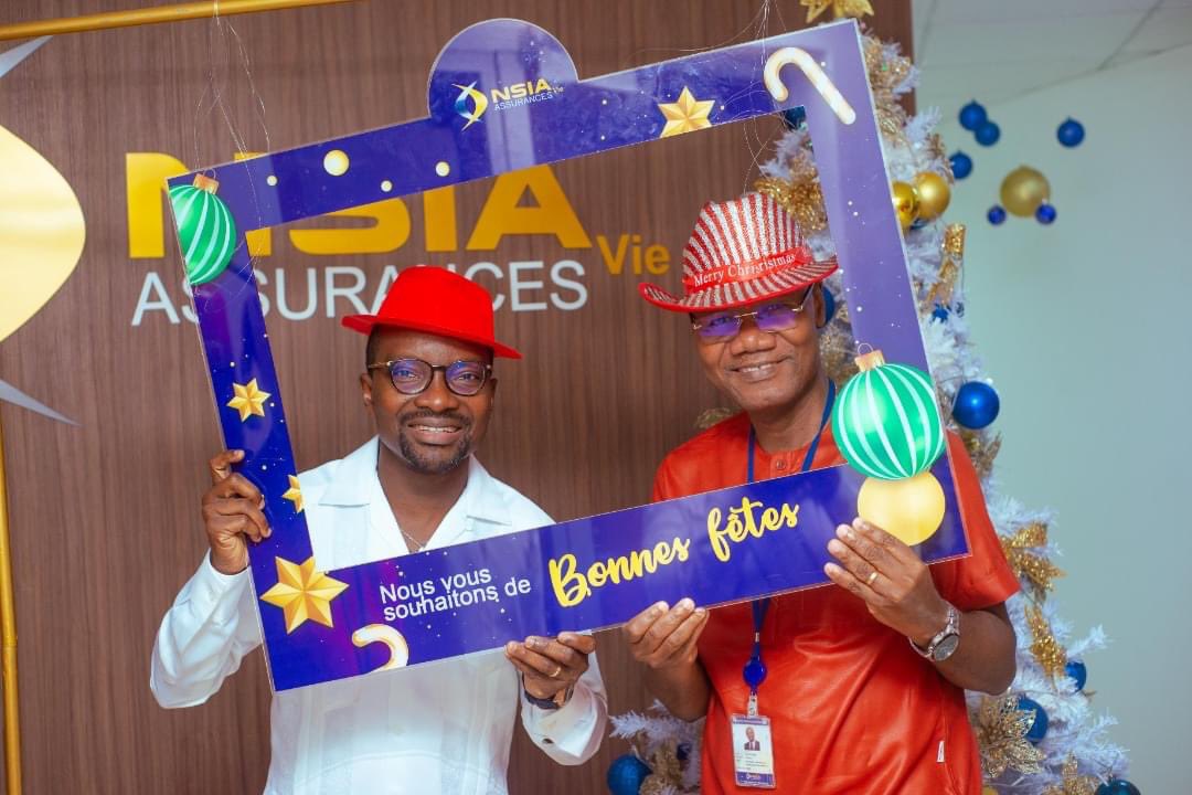 nsia_vie's tweet photo. L'équipe de NSIA Vie Assurances Bénin vous souhaite un joyeux Noël !

Alors comment passez-vous le weekend de Noël ?

Dites le nous en commentaire.

NSIA, le vrai visage de l'assurance.

#NSIAVieAssurances #GroupeNSIA #noel #goodvibes #wasexo https://t.co/7zO1ar7ZUP