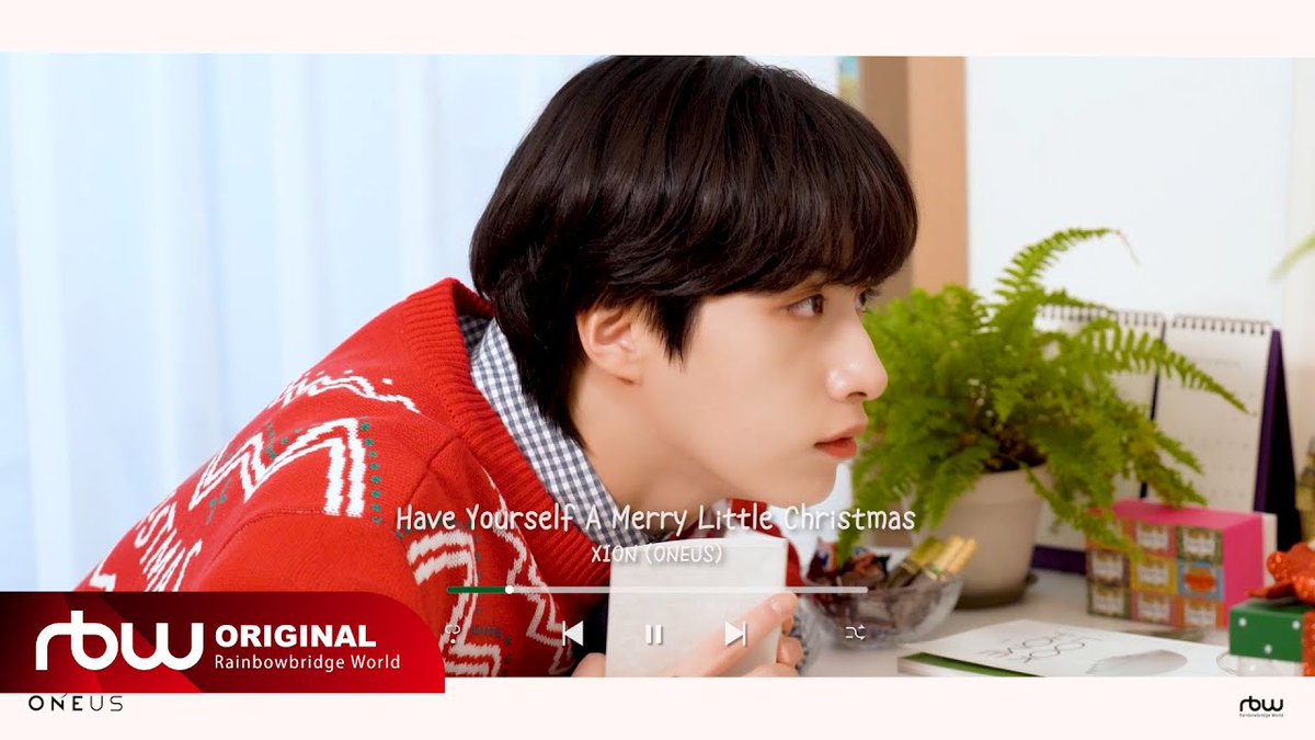607_SEOHO's tweet photo. I can't believe we got TWO xion solo us records this year (2022) 🥹

everyone say thank you SON DONGJU 🧡🎄 https://t.co/GI5oxaZwDS