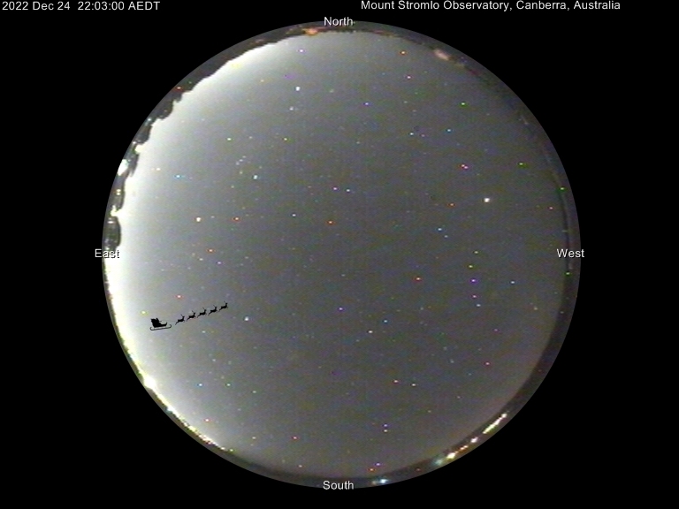 Brad Tucker (@btucker22) on Twitter photo Look what I caught on the all-sky camera up at <a href="/StromloANU/">Mount Stromlo</a> ! Normally we see meteors, and at first I thought this was something alien, but now it looks like a visitor from the north!
Merry Christmas everyone! Look what I caught on the all-sky camera up at <a href="/StromloANU/">Mount Stromlo</a> ! Normally we see meteors, and at first I thought this was something alien, but now it looks like a visitor from the north!
Merry Christmas everyone!
