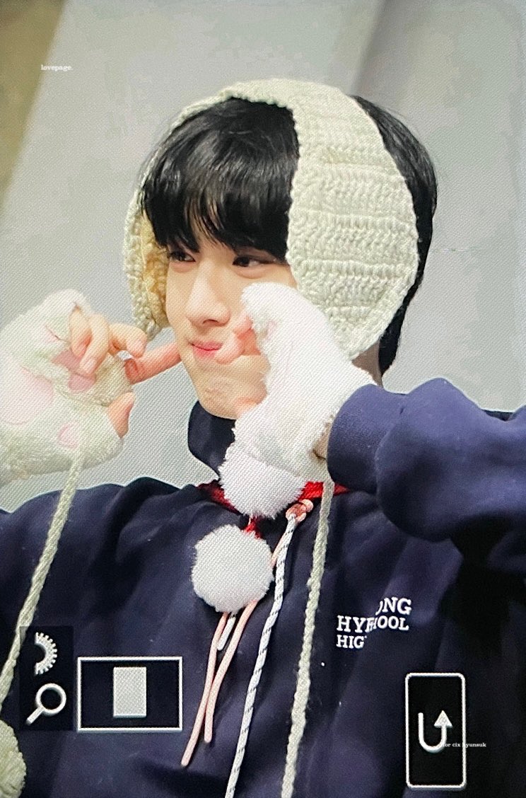 luvpage98's tweet photo. 221224 🫶🤍..

#CIX #현석 #HYUNSUK https://t.co/J64tP45Z0T