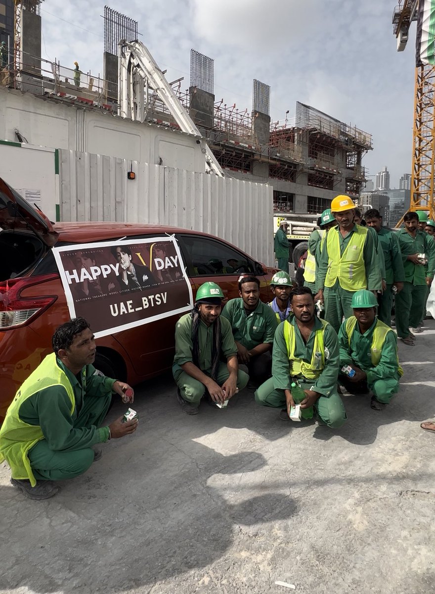 UAE_BTSV's tweet photo. HAPPY V DAY 🇦🇪 “ a charity project for V’s 27th Birthday. 

UAE_BTSV team have arranged and distributed 500x of biscuits and cup cakes to Dubai Labourers. 

They even wish a happy birthday to our 🐻 Taehyngie 😍 (video will be uploaded on the 30th ) 

Happy Christmas🫶🫶🫶 https://t.co/WCCeC3Y7jU