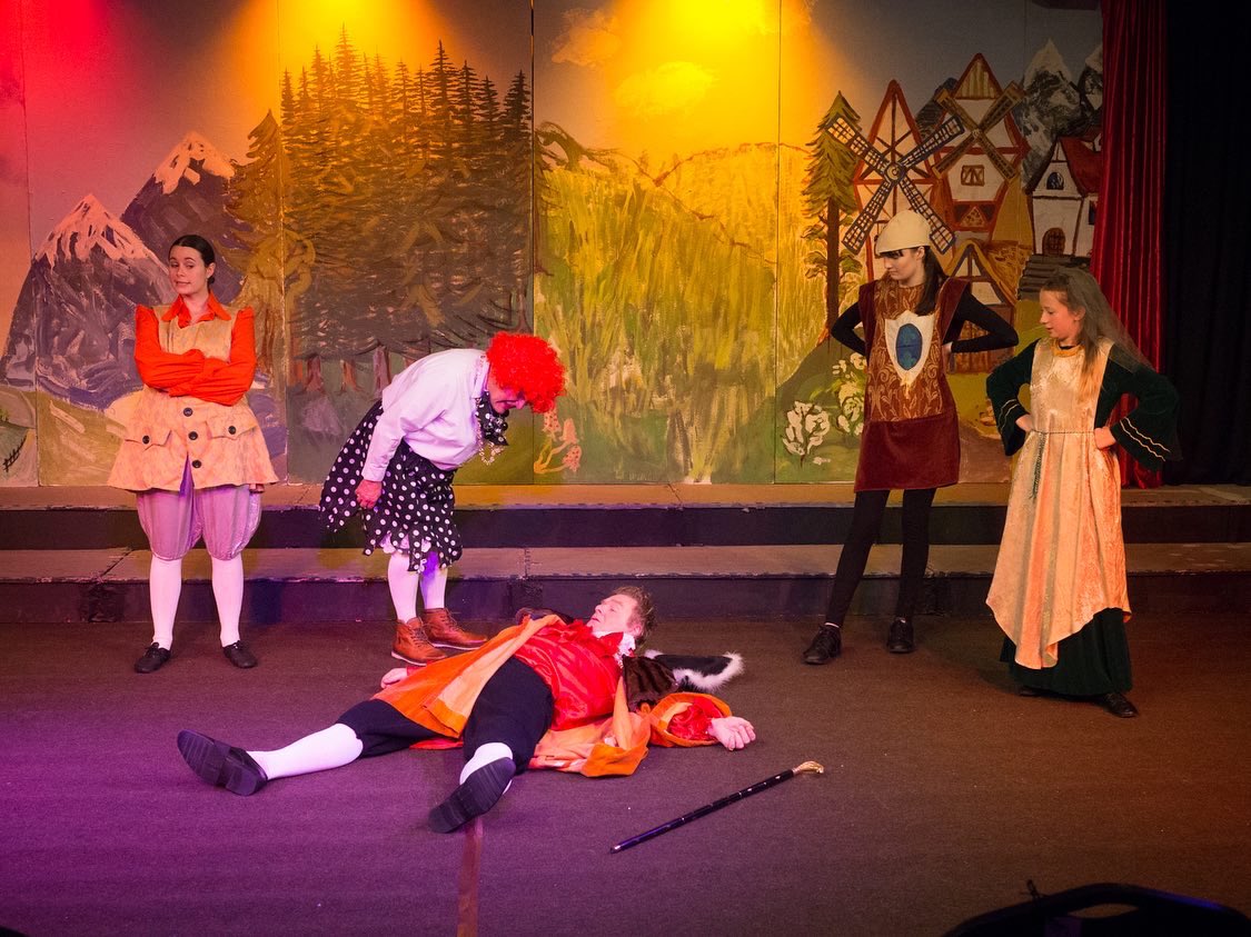 guildplayers's tweet photo. This time last week, we were just about to perform our panto, The Dragon of Wantley, to a very enthusiastic audience. 

Already we are missing the panto! 🎭😢

4 months of hard work from a great cast and stage crew. 😊

Here are some photos you might not have seen. 📸 https://t.co/YEHMF7F9u3
