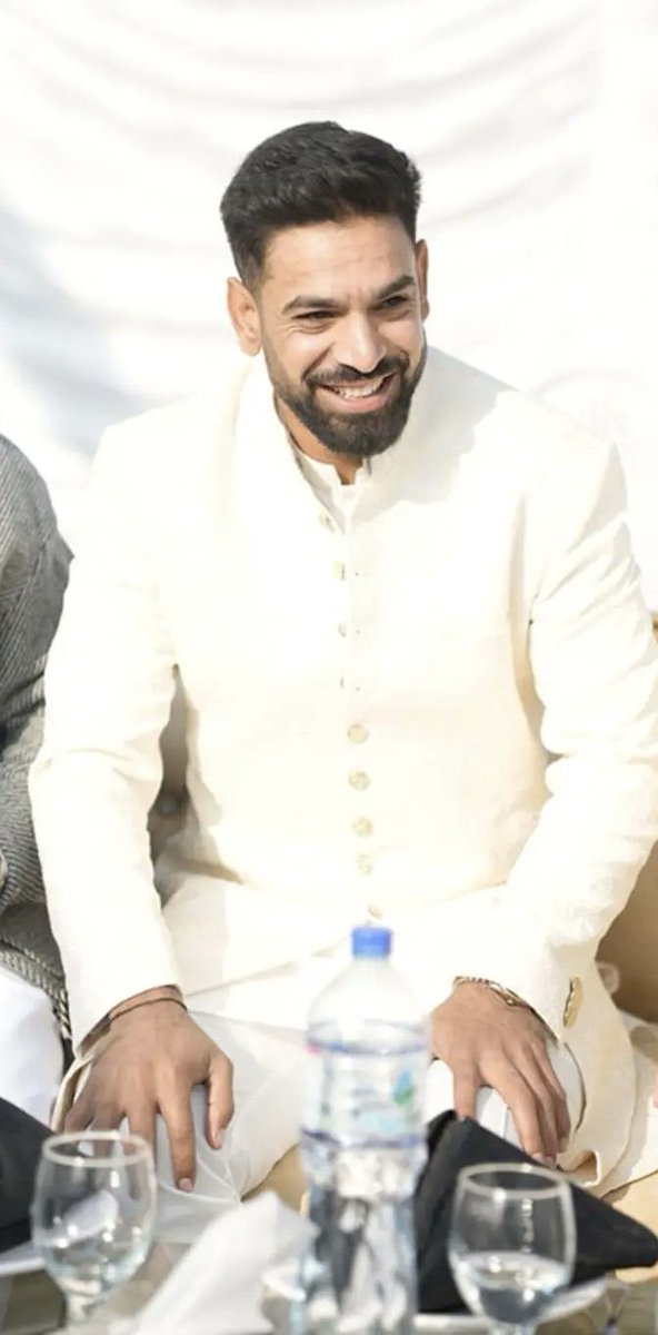 Shadab Khan tweet media