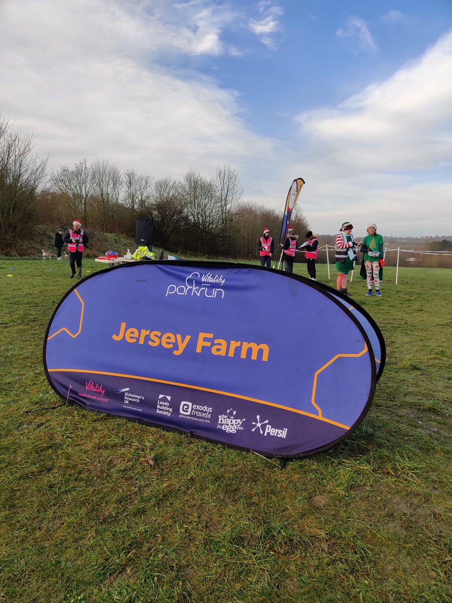 Leavesden junior parkrun tweet media