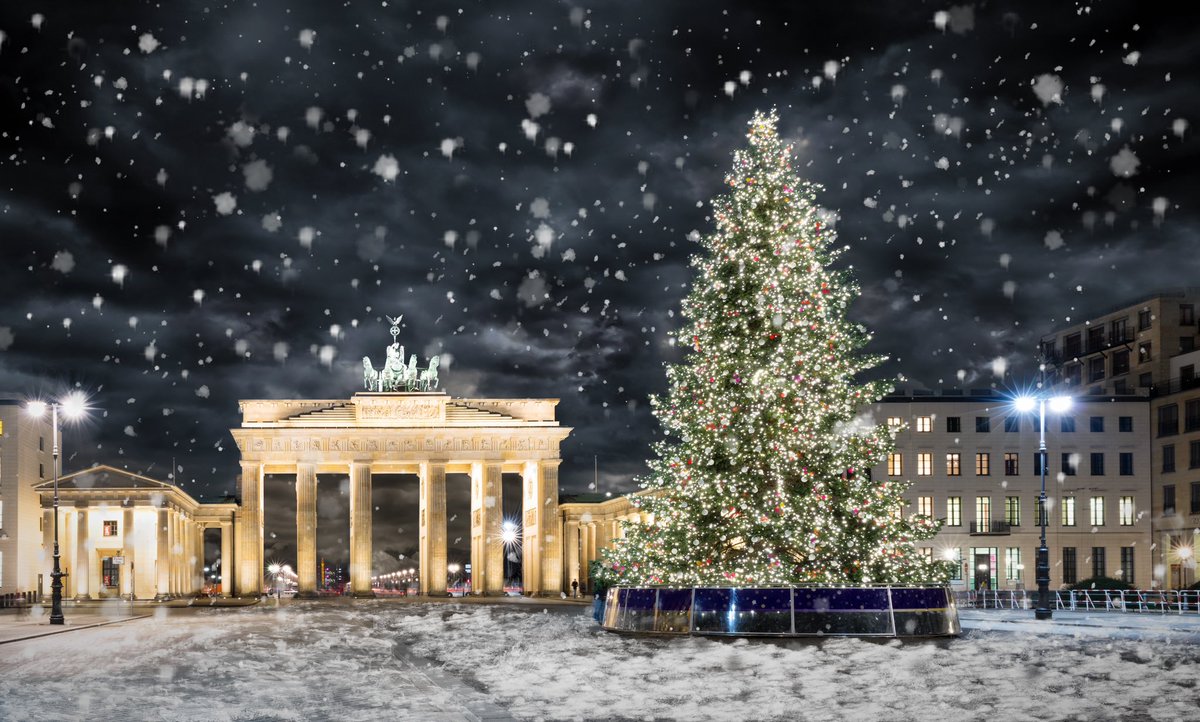 Wir wünschen Ihnen und Ihren Lieben ein friedvolles, sicheres und schönes Weihnachtsfest. 

We wish you and your loved ones a peaceful and safe Christmas celebration.