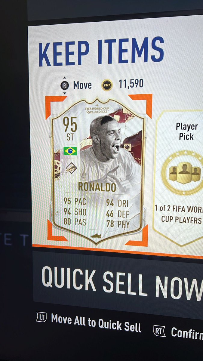 Hicksmannn's tweet photo. @DonkTrading Sold him and bought the 94 and upgraded the rest of my team https://t.co/k8zIo0KuiN