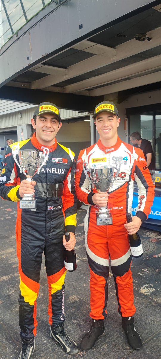 MaxMarzorati's tweet photo. Season of Good will? We had a whole year of it Fierce but Fair wheel to wheel racing @GB4Championship @nikolasgtaylor @JarrodWaberski
#MAX81 #RiseAbove #Racewithrespect https://t.co/oM3lw8hZTZ