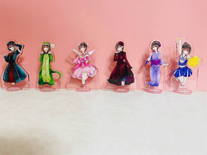 週末&amp;そろそろ冬休みということで、POP-UP SHOPのまいにち日浦アクスタコレクションをご紹介!(通販も始まりました!)邪魔にならない小さめサイズで可愛いです全員並んでるとアイドルグループみたいですね…!日浦坂…おひとつからでもぜひお気に入りのものをゲットしてみてくださいね  
