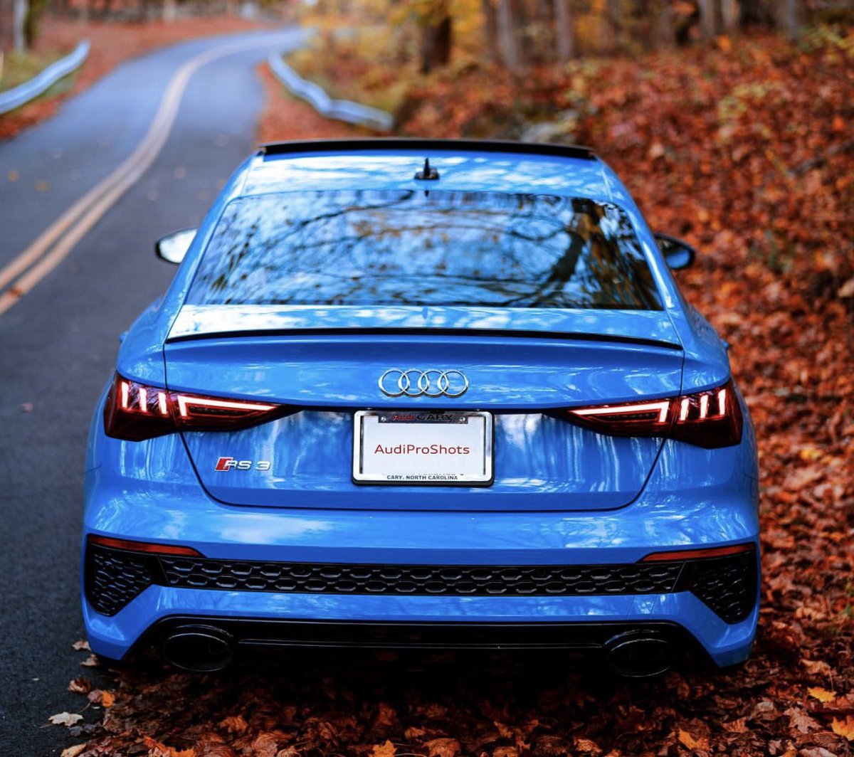 carpxrnpicx's tweet photo. Audi RS3 https://t.co/XK7ztTNARV