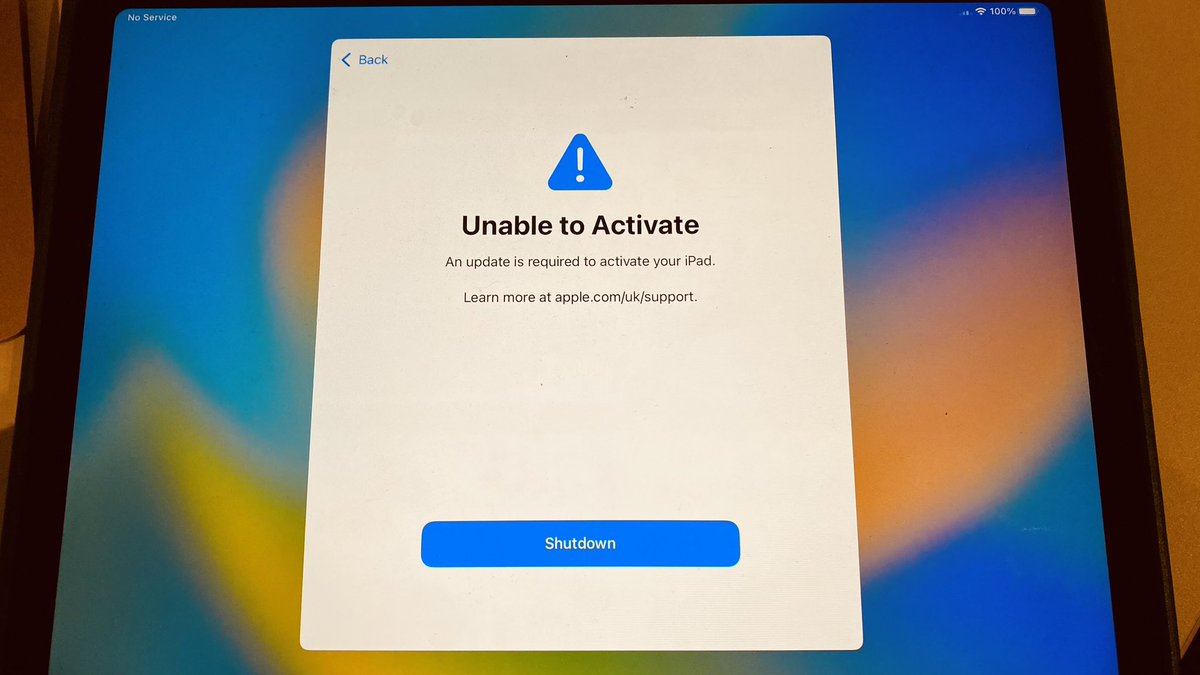 vipinajayakumar's tweet photo. @Apple I have an iPad that is about 2 years old (out of warranty). After a restore, it is now not activating. I was told it was a hardware issue and would cost me ~£450 to replace. #YourFault #OwnIt #CrapCustomerService Strongly considering moving away from Apple products. 😡 https://t.co/rTmoW29Z83