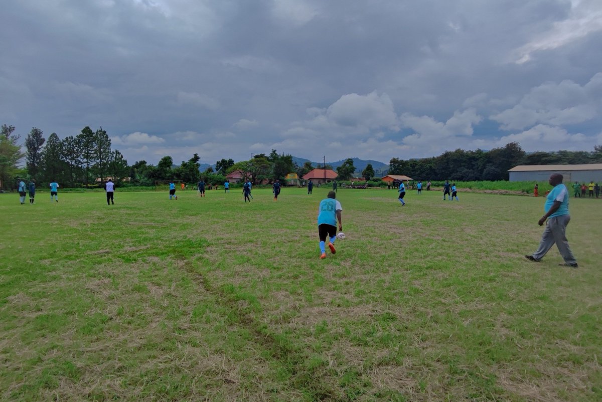 Highlights from our End of Year 2022 celebration event #janegoodall #uganda We were so thrilled to see wild animals during the game drive in Queen Elizabeth National Park and playing a friendly football match with @VolcanoesSafari team at Kyambura community playground.