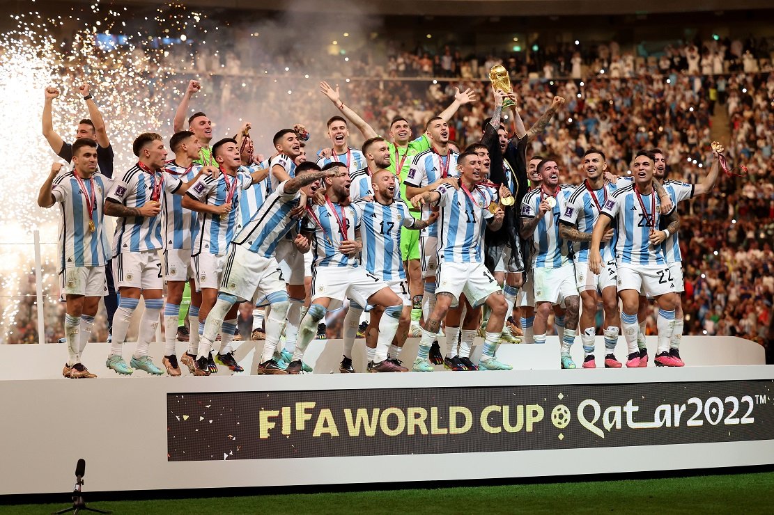 Q_Michael29's tweet photo. Voy a ser feliz para toda la vida😍 
SOMOS CAMPEONES DEL MUNDO🇦🇷⭐⭐⭐ https://t.co/9yUWE76sP3