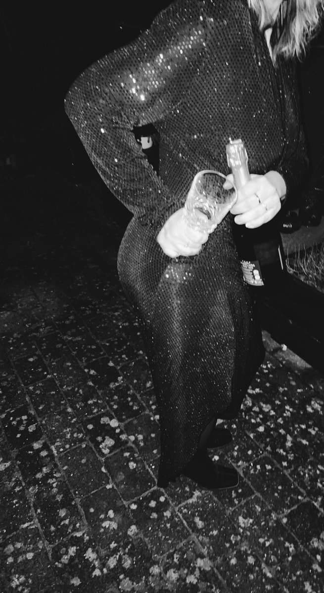 Min mor er en sin glow up era og er blevet til Kim K