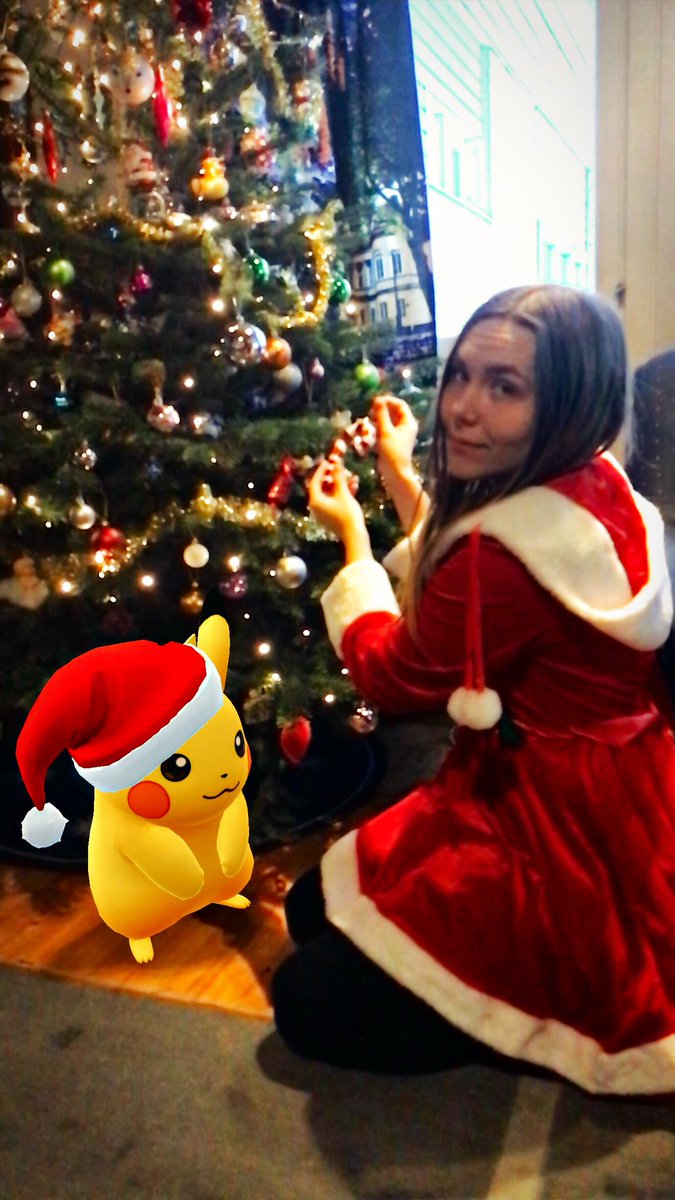 Kiroosa's tweet photo. Merry Christmas!
#pokémongo #pokémon #pikachu #GOsnapshot #arphotoaday #christmastree https://t.co/h5yfgri7yv