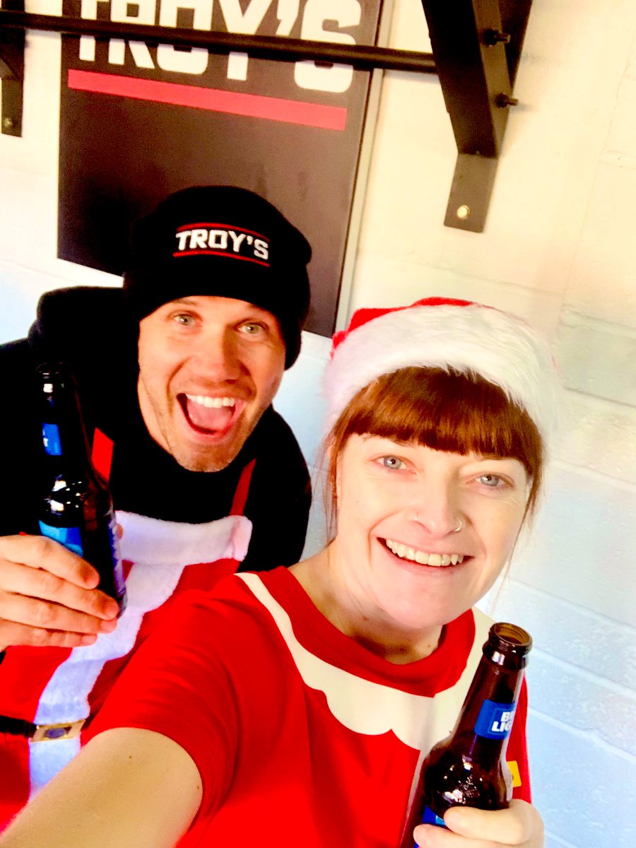 mad_maz's tweet image. When your PT is a LEGEND!!! @TrainAtTROYS #fitfam #trainattroys #trainwithtroy ❤️🖤 Merry Christmas x x ps - yes I’m a mess - we’ve just done a workout 😂💪🏻