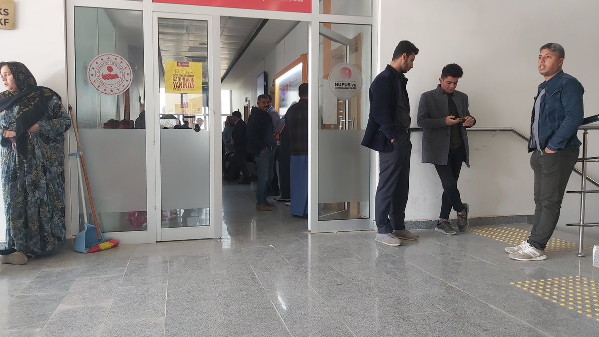 Harran İlçe Nüfus Müdürlüğü Cumartesi günü vatandaşa hizmete devam ediyor..! 24/12/2022
<a href="/sefikaygol/">Şefik AYGÖL</a>
<a href="/TCNufus/">Nüfus ve Vatandaşlık İşleri Genel Müdürlüğü</a>
<a href="/HarranKaymakam/">Harran Kaymakamlığı</a> <a href="/HASANBASARAN07/">Hasan BAŞARAN</a> @Bilalyetgin63