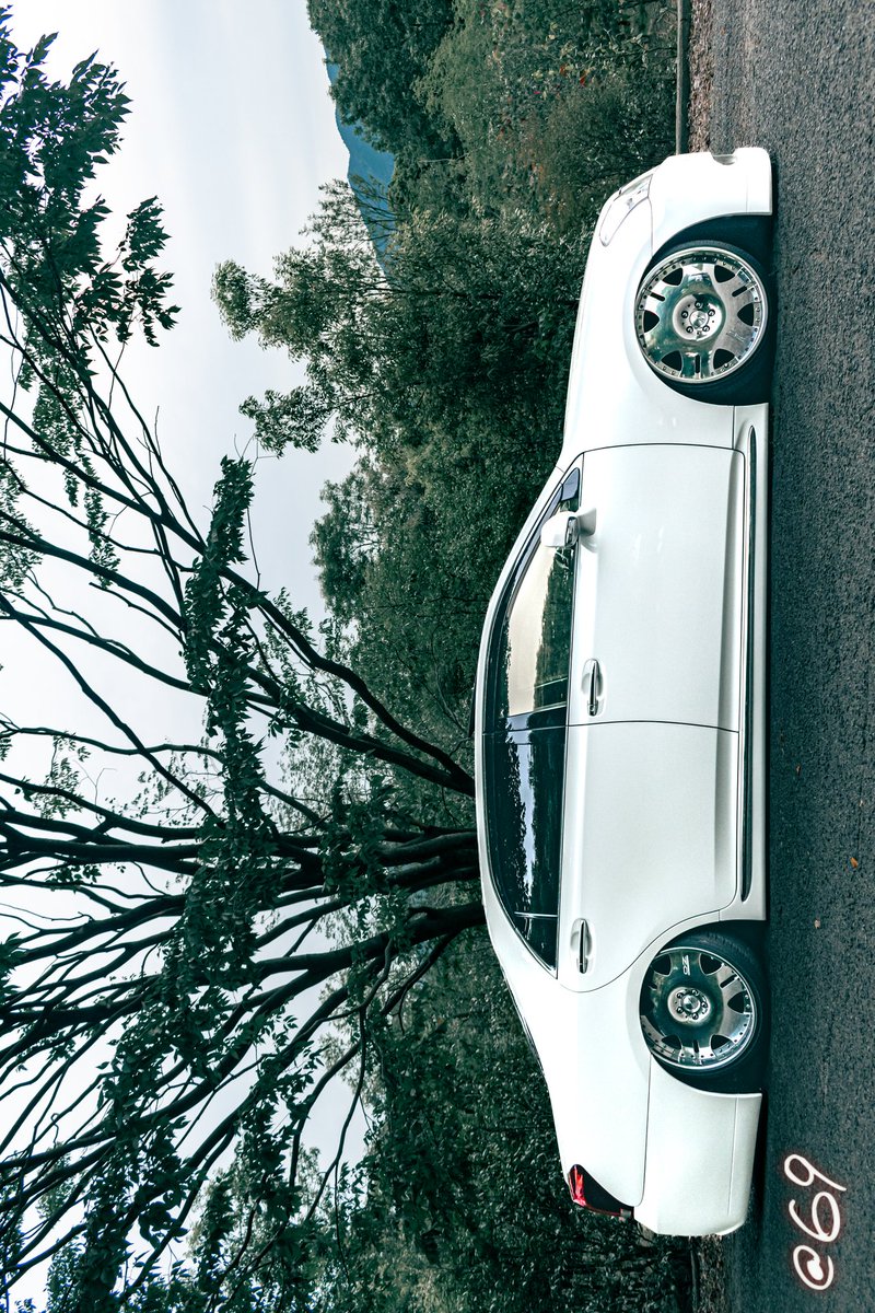 69mj35's tweet photo. #全日本社外エアロはかっこいい選手権

VIPCARならフルエアロは当たり前。
トータスバランス大事。 https://t.co/mkjXM4Cabv