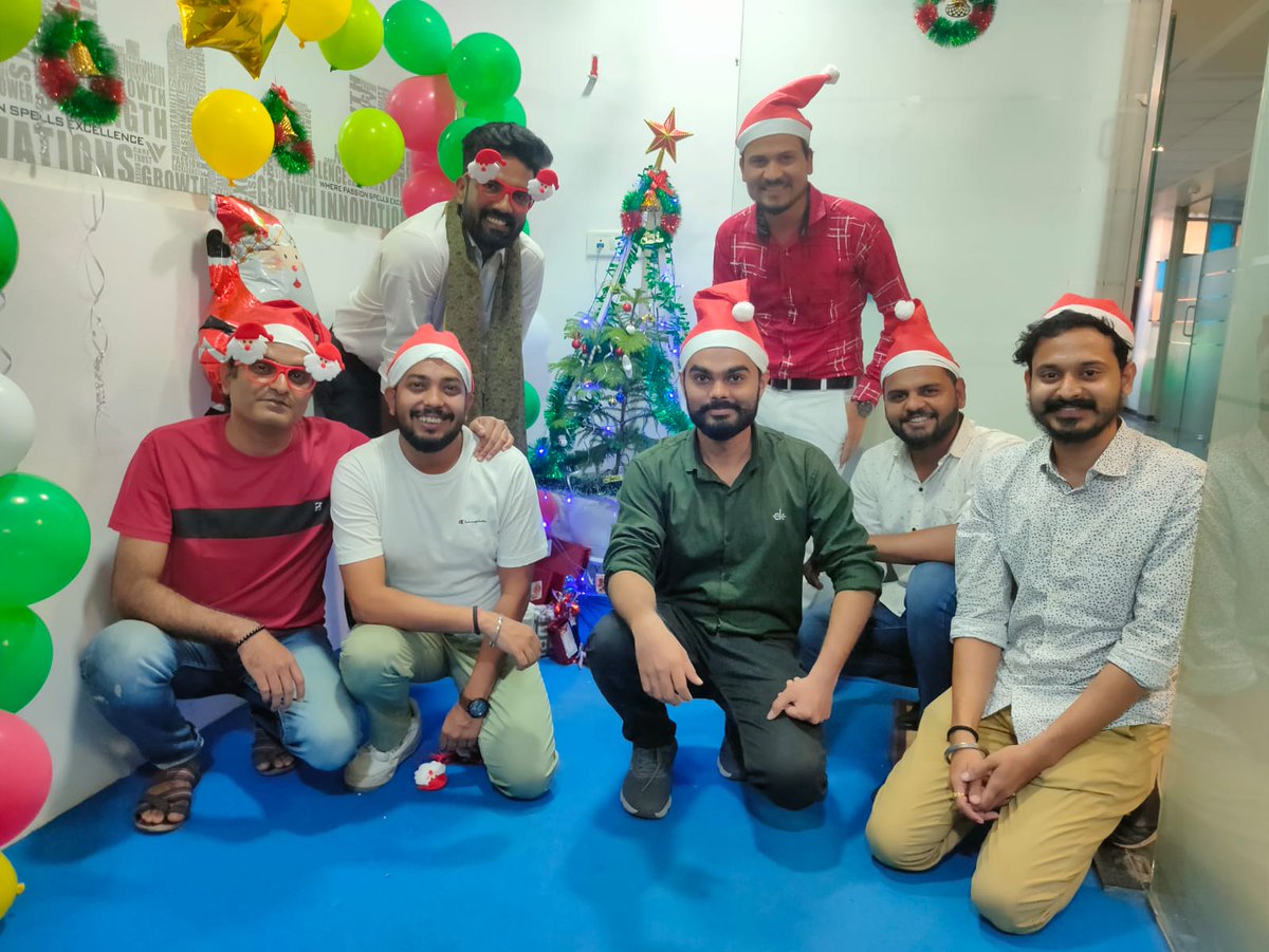 AmdhanLTDUK's tweet photo. An enjoyable evening full of games & fun activities, out of the busy schedule at #AmDhan. Here is a glimpse of powering up the #Christmas spirit at our #office!
#MerryChristmas and a #HappyNewYear, From AmDhan Ltd. to you all. ๐
๐๐
#christmas2022 #officefun #officeculture https://t.co/CktXD8hRlU