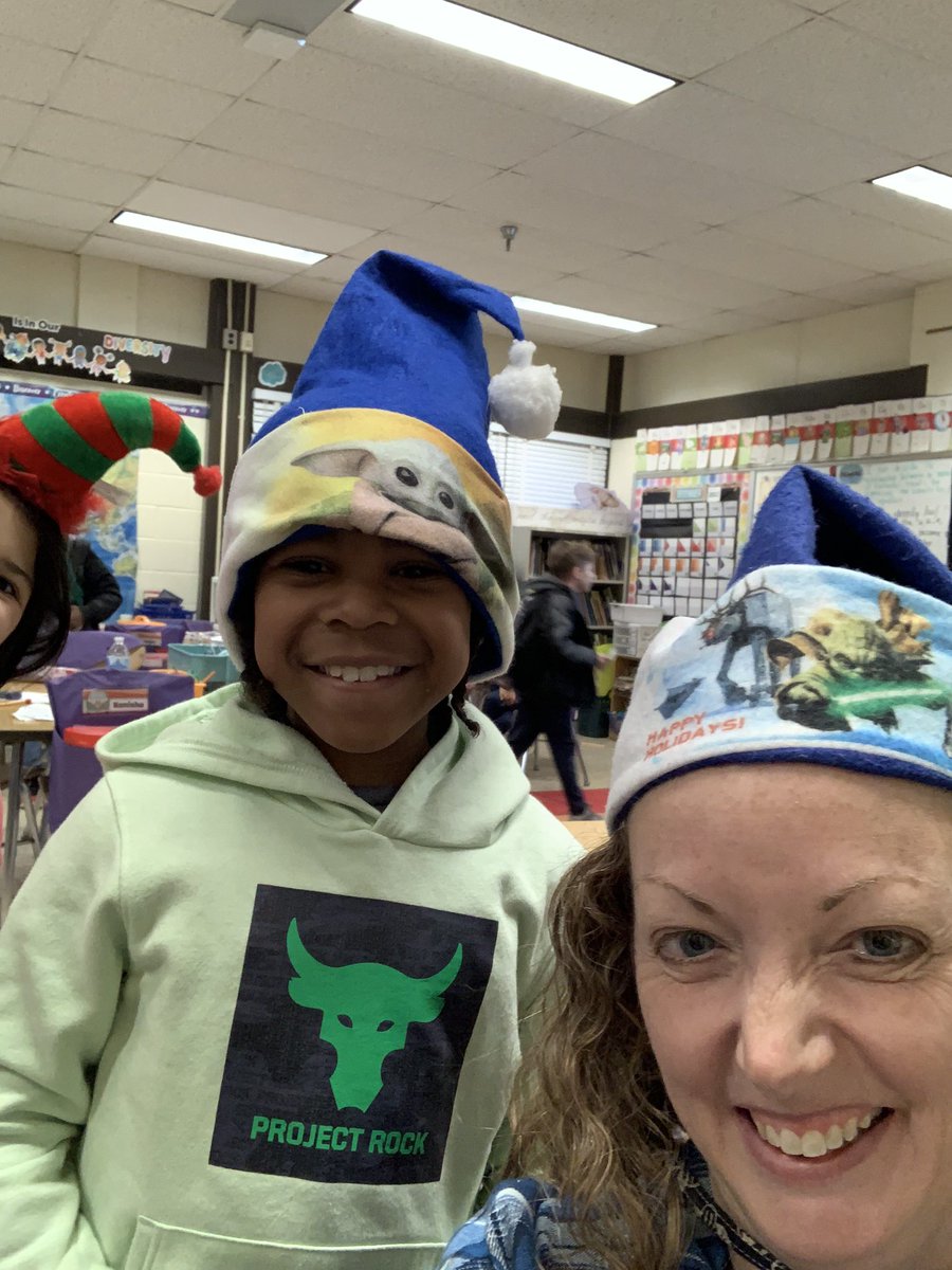 amkutcher's tweet photo. Festive Spirit Week 😊❤️ https://t.co/6xMAwToUDF