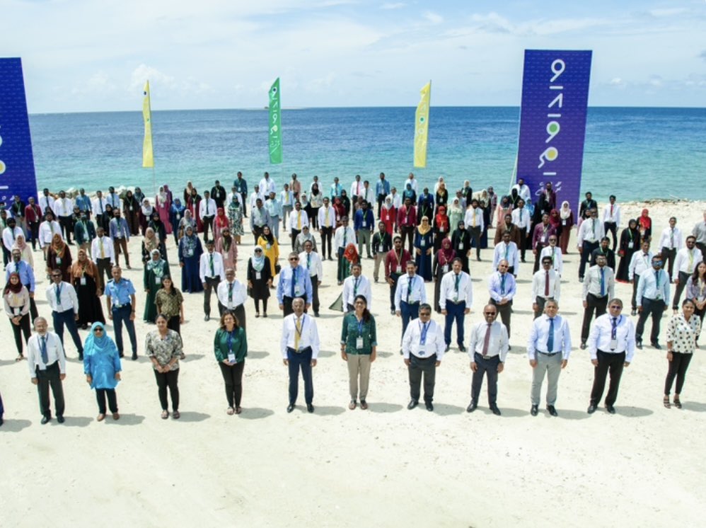 MariyaDidi's tweet photo. Kuriah oiy #MDPRiyaasyPrimary2023 gai alhugandu ge thaaidh aai vote othee RJ @ibusolih ah. Alhugandu dhanna rattehi hurihaa #MDP Memberunnah alhugandu kuraane ilthimaas akee RJ  @ibusolih ah Primary gai vote dhevvun. #Ibu2023 https://t.co/COsz1S2TbM