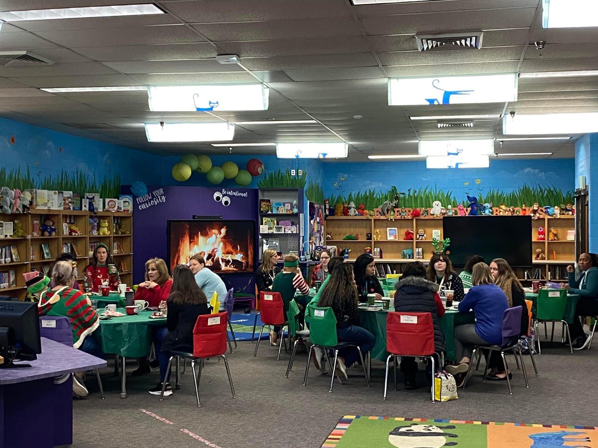 amkutcher's tweet photo. Spoiled by our PTA ❤️ https://t.co/zEJQnWOaql