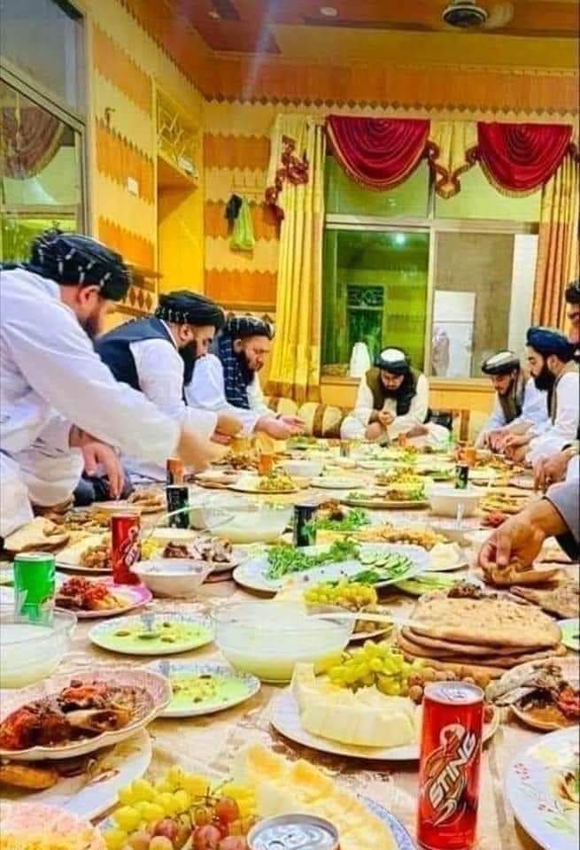 HajiMSher's tweet photo. دغه عکسونه د طالب دہ افغان ملت دہ بربادی غټ ثبوت دی ، افغان خوندې و بچې له دغې بې ناموس ډلې له عمله بې عزته کیږی 
#LetAfghanistanGirlsLearn 
@HashamReegwal @wahabkakar8 @ https://t.co/l3eq6mP9vo