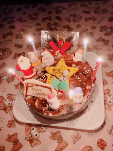 sanamodelclient's tweet photo. 昨日ゎ旦那の会社の上の人にケーキ頂いて家族で飾り付け♡
本当に感謝です(❁ᴗ͈ˬᴗ͈)
そして今日ゎ大好きなフレッシュタルトのお店Styleのケーキとチキンでお祝い♡
子供達もかわいすぎるし本当に今年のXmasもとっても幸せなん(´,,•ω•,,)
明日も皆にとって幸せなXmasになりますよぉに(୨୧ ⑅´꒵`)୭♥ https://t.co/gJITiztsgT
