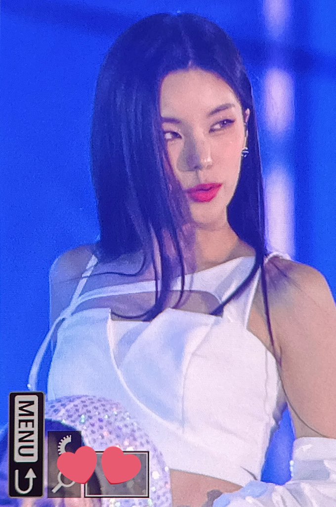 SIMENT_ITZY's tweet photo. 221224 가요대전 프리뷰 

#있지 #ITZY #예지 #YEJI https://t.co/fR0Pm2qm1i