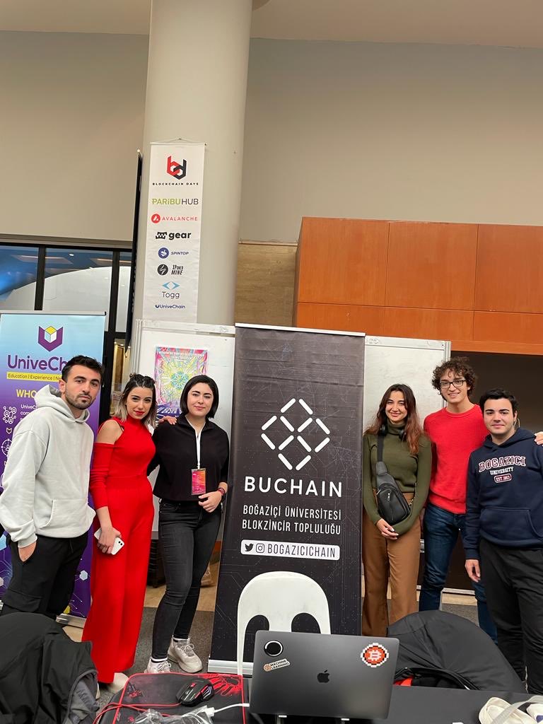bogazicichain's tweet photo. Biz de Ankara’dayız! 👋🏻

@odtublockchain tarafından düzenlenen @DaysBlockchain harika geçiyor! Ellerinize sağlık hocam 💙

#BUchain ile tanışmak, topluluğumuza katılmak, rozet ve sticker’larımızı almak isteyenleri standımıza bekliyoruz ↩️ https://t.co/hfDqUphBnW