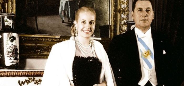 No te vayas a vestir tan temprano el 24, eh...

👩🏼‍🤝‍👨🏻 Perón y Evita, el 24 a las 10 AM👇🏼

¡Felices fiestas para todas y todos, queridxs compañerxs! 🥳✌🏼