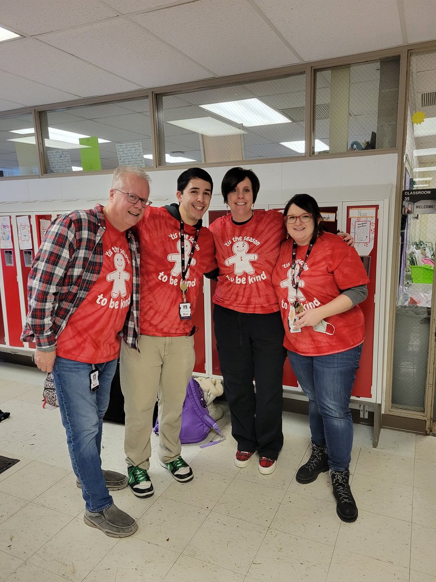 Laura Corey tweet media