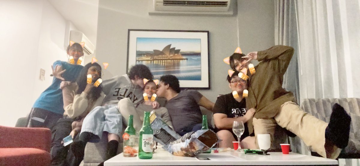 Merry Christmas to you all :)

No more covering the face from now on  ❤️❤️ 

Love you all, celebrate and send love to all your closest people and be safe 😊❤️